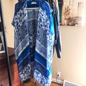 Blue and White Patterned Kimono
